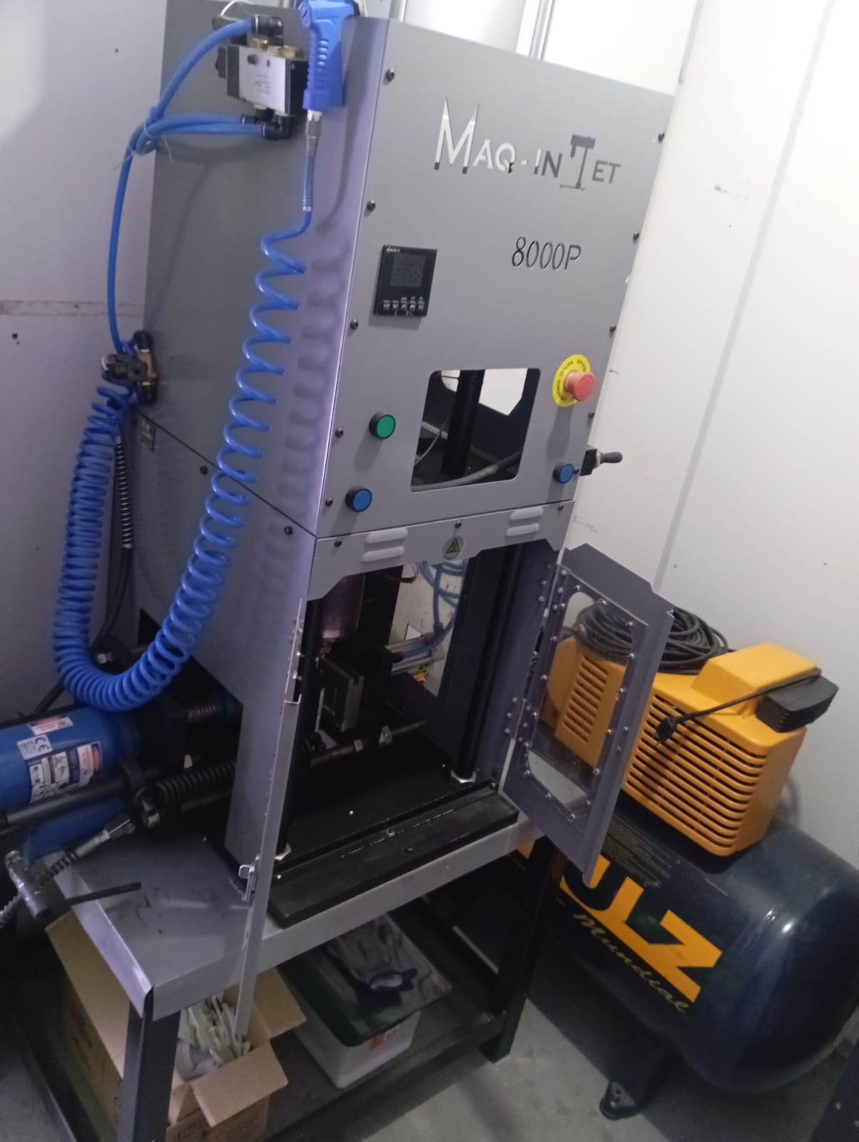 Mini-injetora Vertical 15 ton